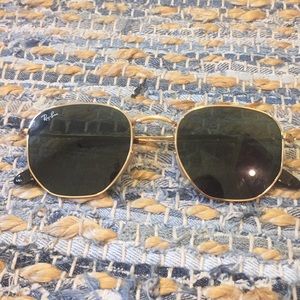 Hexagon-shaped ray-bans